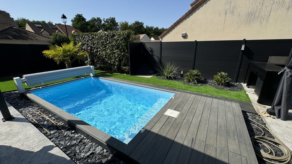 Piscine container réalisée par notre atelier : moins de 10 m²